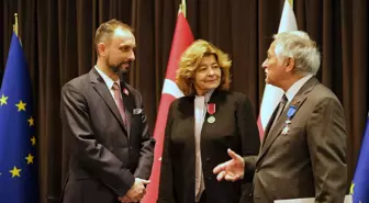 Polonya'dan Türk akademisyene ve iş kadınına devlet nişanı