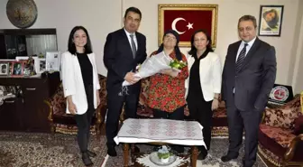 Şehit öğretmen Aybüke Yalçın'ın annesi Öğretmenler Günü'nde unutulmadı