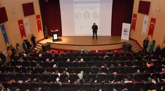 Üniversitede 'Sıfırdan zirveye başarı hikayeleri' konulu program yapıldı