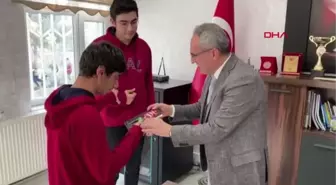 BATMAN-ENGELLERİ ÖĞRETMENLERİ VE ARKADAŞLARIYLA AŞTI