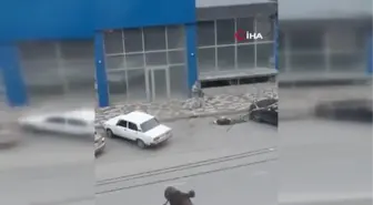 Rusya'da silahlı saldırgan sokak ortasında dehşet saçtı: 4 ölü