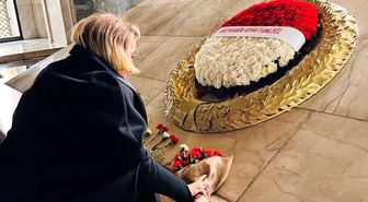 Sıla… ÖĞRETMENLER GÜNÜ'NDE ANITKABİR'İ ZİYARET ETTİ