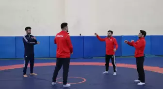 Milli güreşçiler Ahmet Duman ve Doğuş Ayazcı'nın hedefi 2024 Paris Olimpiyatları