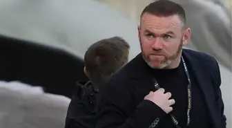 Rooney'nin soyunma odası konuşmaları gençleri dehşete düşürdü: Cinsel organının boyunu anlatıyor