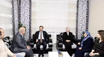 Vali Kızılkaya şehit ailesi ile bir araya geldi