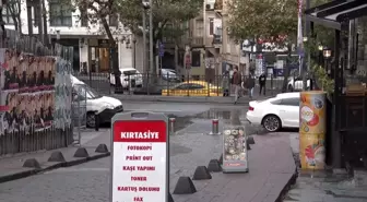 BEYOĞLU'NDA POLİS İLE ŞÜPHELİLER ARASINDA ÇATIŞMA: 1 ÖLÜ, 1'İ POLİS 2 YARALI