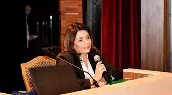 İstanbul Barosu Başkanı Filiz Saraç Esenyurt'ta seminer verdi