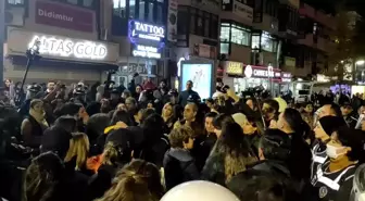 Kocaeli'de Eylem Yapmak İsteyen Kadınlara Polis Engel Oldu, Küçük Gruplar Halinde Meydana Geçişlerine İzin Verildi