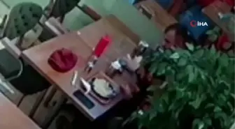 Yediler, içtiler, kaçtılar... 300 TL'lik hesabı ödemeden kaçan gençler kamerada