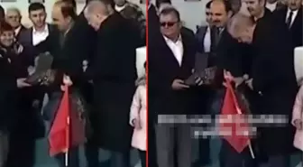 Küçük çocuktan Cumhurbaşkanına Erdoğan'a masum teklif! 2 kelimeyle reddetti