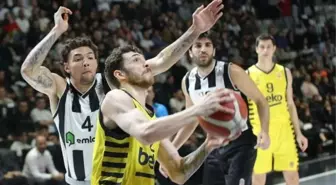 Potada derbi Fenerbahçe'nin! Yenilmezlik serisine Beşiktaş da son veremedi