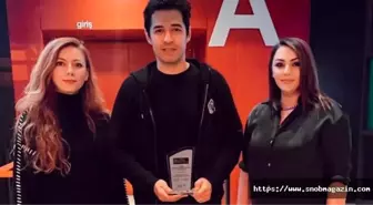 Mert Fırat'a Anlamlı Plaket