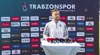 Trabzonsporlu futbolcu Edin Visca, basın mensuplarının soruları cevapladı