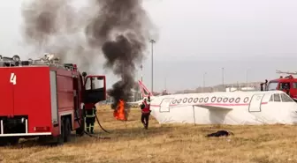Van'da uçak kazası tatbikatı