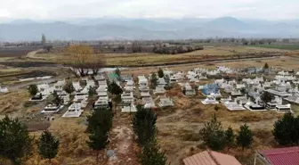Teröre verilen ilk şehit Süleyman Aydın, kabri başında anıldı