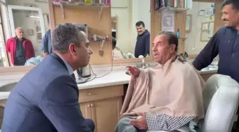 Ali Mahir Başarır'ın Pazar Yerinde Sohbet Ettiği Mezitlili Yurttaş: 'Onlar Sarayda Yaşadığı İçin Hiçbir Şeyin Farkında Değiller'