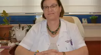 KORONAVİRÜSLE MÜCADELE EDERKEN HASTALANAN 'YILIN DOKTORU' HAYATINI KAYBETTİ