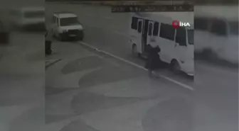 Minibüse binmek isterken otomobilin çarpmıştı...Yaşlı kadın 11 günlük yaşam mücadelesini kaybetti