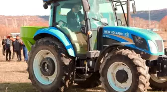 Vali Çelik, 'Kütahya'da 7 ayrı projede,19 bin 200 dekar alanda mera ıslah projesi devam ediyor'