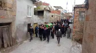 11 günlük yaşam savaşını kaybeden kadın toprağa verildi