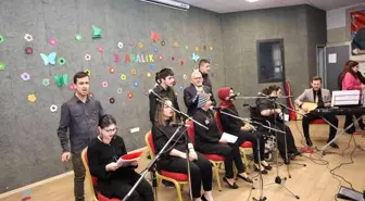 Başkan Büyükkılı. Engelsiz Yaşam Merkezi'nde Özel Vatandaşlarla Buluştu