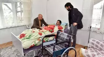 Başkan Togar'dan engellilere tekerlekli sandalye teslimi