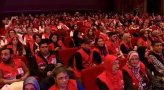 EMİNE ERDOĞAN 'KIRMIZI YELEK ULUSLARARASI GÖNÜLLÜLÜK ÖDÜL TÖRENİ'NE KATILDI
