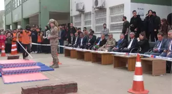 'EMPATİ PARKURU'NDA ENGELLİLERİN YAŞADIĞI ZORLUKLARI DENEYİMLEDİLER