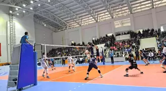 Efeler Ligi: TÜRŞAD: 0 Arkas Spor: 3