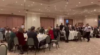 '39. Uluslararası İstanbul Kitap Fuarı'nın onur yazarı Nazlı Eray'a plaket takdim edildi