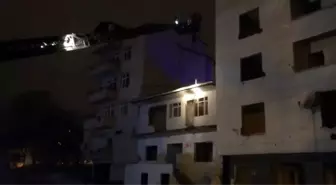 Pendik'te metruk binada korkutan yangın