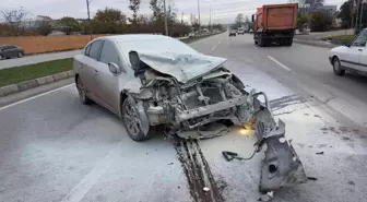 Samsun'da tıra arkadan çarpan otomobiilin sürücüsü öümden döndü
