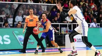 Büyükçekmece Basketbol - Anadolu Efes: 83-76