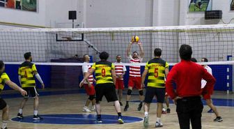 Kurumlar arası voleybolda şampiyonları belli oldu