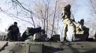 Ukrayna'da topçu birliklerinin faaliyetleri görüntülendi