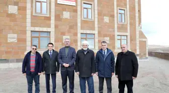 Bitlis Valisi Çağatay, Ahlatlı şehidin vasiyeti üzerine yaptırılan cami ve külliyeyi inceledi