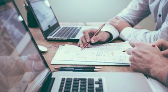 Büro Personeli nedir, ne iş yapar? 4B Bakanlık, üniversite, kamu kuruluşu büro personeli görevler nedir, maaşı ne kadardır?