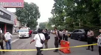 Endonezya'da polis merkezine bombalı saldırı
