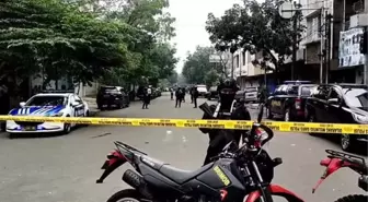 Endonezya'da polis merkezine bombalı saldırı (2)