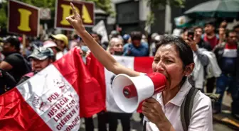 Peru Devlet Başkanı Castillo meclisi feshetti, OHAL ilan edildi