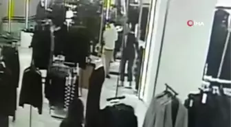 Sarıyer'deki ünlü AVM'ye gelen kadın turist hırsızları hedefi oldu