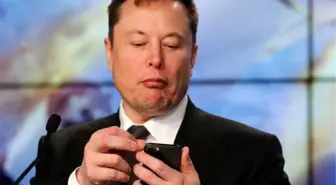 Bu da oldu! Elon Musk Twitter ofisini yatak odasına çevirdi