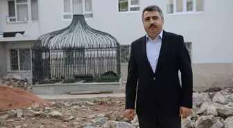 Bursa'da gün ışığına çıkarılan Aşık Yunus Türbesi'nde çevre düzenlemesi başlatıldı