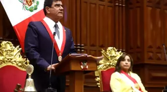 Peru'da Pedro Castillo'nun görevden alınması sonrası ülkenin yeni başkanı Dina Boluarte yemin ederek göreve başladı