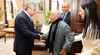 Vali Doğan: 'Büyüklerimizin yanında olmaya devam edeceğiz'