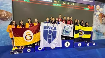 Yıldırım'ın altın kulaçlarından 14 madalya