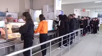 Karaman'da 8 bin öğrenciye ücretsiz yemek veriliyor