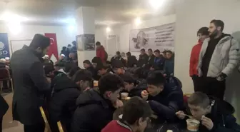 Bayburt'ta öğrenciler sabah namazında Ulu Camide buluştu