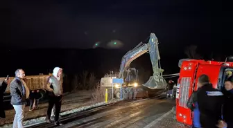 Çorum'da devrilen itfaiye aracındaki üç itfaiye eri yaralandı