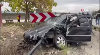Hurda yığınına dönen araçlardan sağ çıktılar